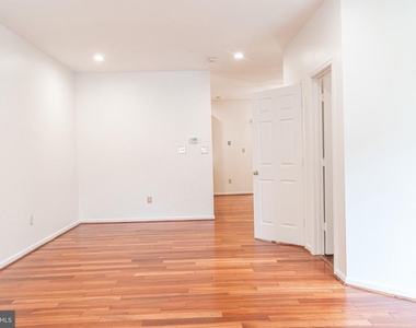 744 Faraway Court - Photo Thumbnail 5