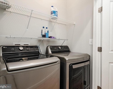 627 Halsey Way - Photo Thumbnail 18