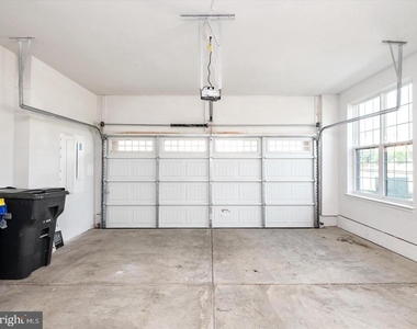 627 Halsey Way - Photo Thumbnail 30