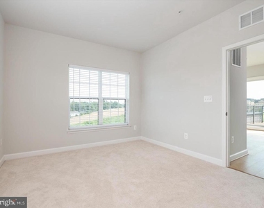 627 Halsey Way - Photo Thumbnail 22