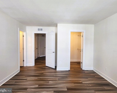 9157 Fox Stream Way - Photo Thumbnail 19