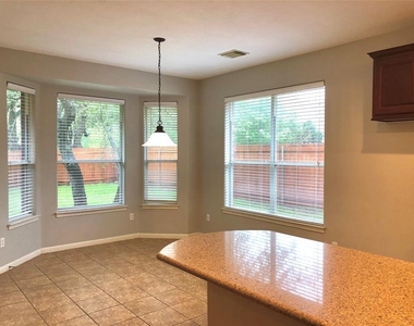 10808 Sky Rock Dr - Photo Thumbnail 5