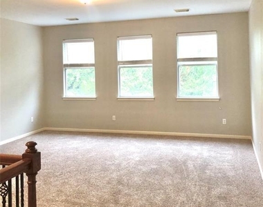 10808 Sky Rock Dr - Photo Thumbnail 9