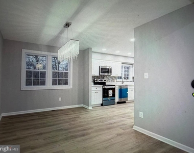 1801 Jarvis Avenue - Photo Thumbnail 2