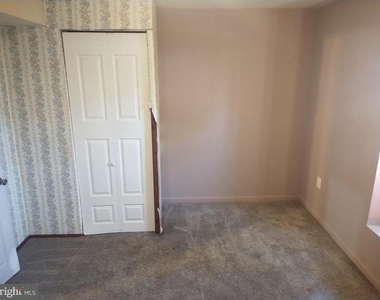 7812 Michele Drive - Photo Thumbnail 23