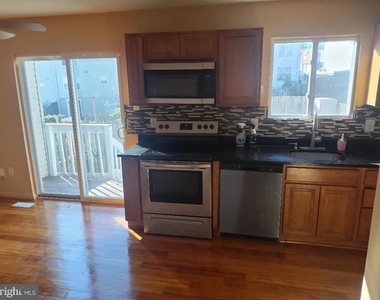 7812 Michele Drive - Photo Thumbnail 5