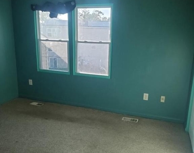 7812 Michele Drive - Photo Thumbnail 13