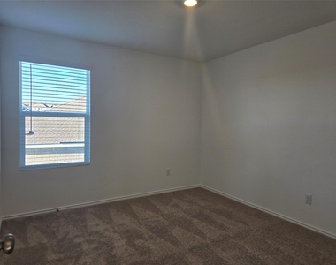 1816 Four Waters Loop - Photo Thumbnail 26