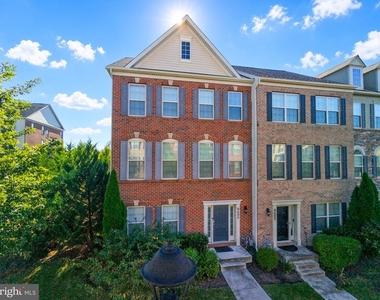 9600 Smithview Place - Photo Thumbnail 8