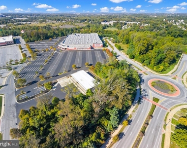 9600 Smithview Place - Photo Thumbnail 12