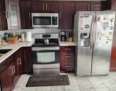 11218 Black Foot Ct - Photo Thumbnail 5
