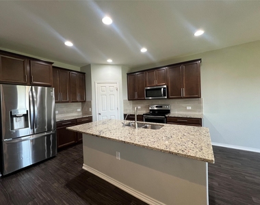 13122 Titanium St - Photo Thumbnail 4