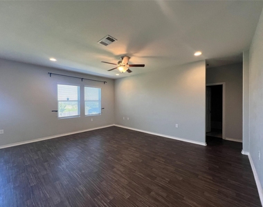 13122 Titanium St - Photo Thumbnail 3