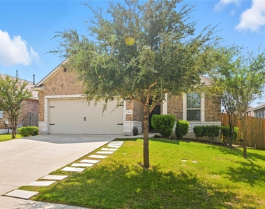 5925 Malta Cir - Photo Thumbnail 1