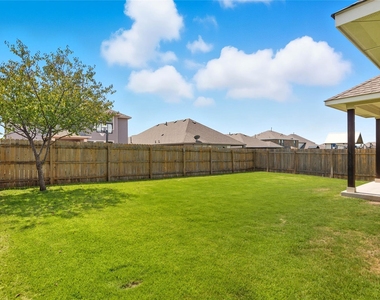 5925 Malta Cir - Photo Thumbnail 32