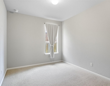 5925 Malta Cir - Photo Thumbnail 25