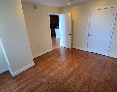 6820 Wisconsin Avenue - Photo Thumbnail 11