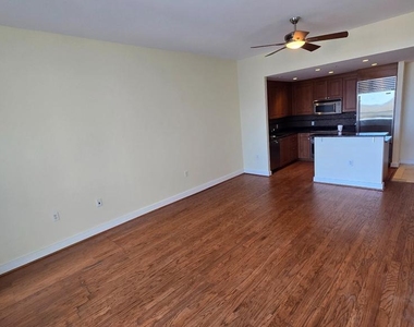 6820 Wisconsin Avenue - Photo Thumbnail 2