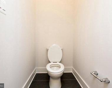304 S Stonestreet Avenue - Photo Thumbnail 27
