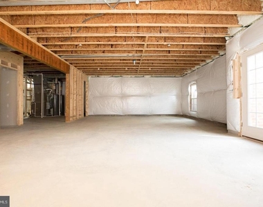 304 S Stonestreet Avenue - Photo Thumbnail 37