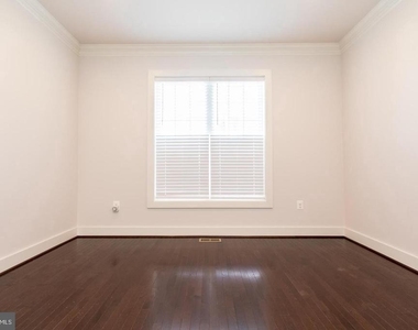 304 S Stonestreet Avenue - Photo Thumbnail 17