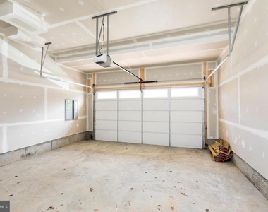 304 S Stonestreet Avenue - Photo Thumbnail 38