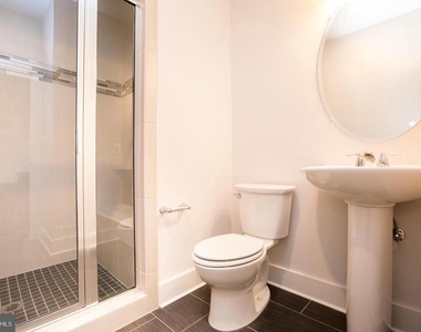 304 S Stonestreet Avenue - Photo Thumbnail 18