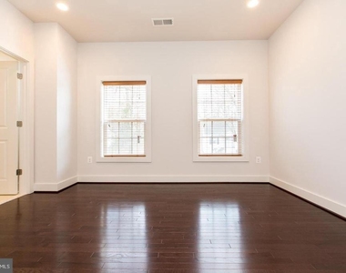 304 S Stonestreet Avenue - Photo Thumbnail 30