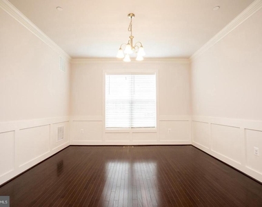 304 S Stonestreet Avenue - Photo Thumbnail 14