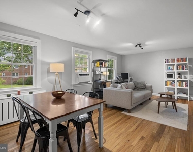 2402 Colston Drive - Photo Thumbnail 2