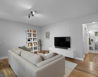 2402 Colston Drive - Photo Thumbnail 4
