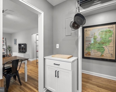 2402 Colston Drive - Photo Thumbnail 10