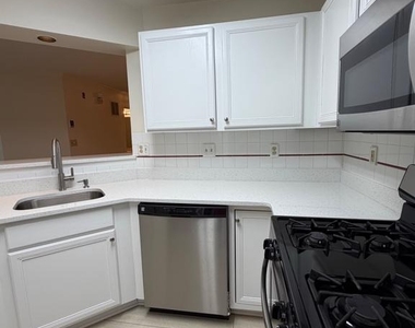 13100 Millhaven Place - Photo Thumbnail 2
