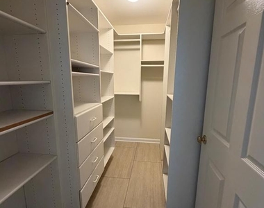 13100 Millhaven Place - Photo Thumbnail 34