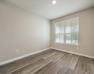 628 Peace Pipe Way - Photo Thumbnail 7