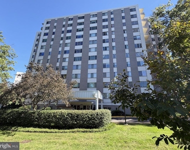 8315 N Brook Lane - Photo Thumbnail 29