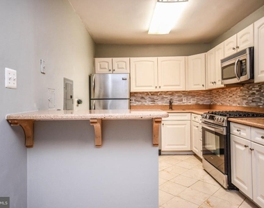 8315 N Brook Lane - Photo Thumbnail 8