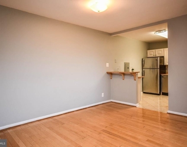 8315 N Brook Lane - Photo Thumbnail 9