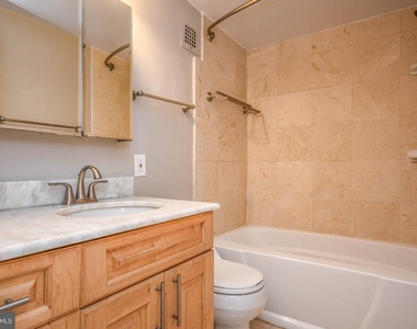 8315 N Brook Lane - Photo Thumbnail 20