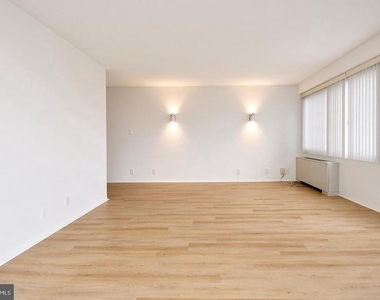 5500 Friendship Boulevard - Photo Thumbnail 10