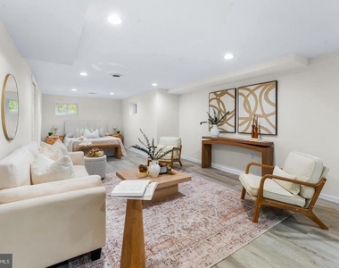 121 Whitmoor Terrace - Photo Thumbnail 11