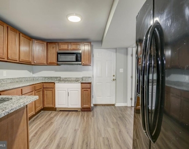 1007 Venice Drive - Photo Thumbnail 16