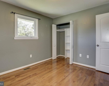 1007 Venice Drive - Photo Thumbnail 10