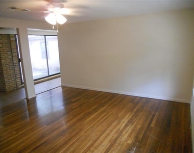 919 Keith Ln - Photo Thumbnail 8