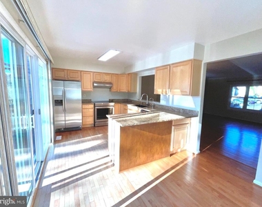 20140 Timber Oak Lane - Photo Thumbnail 2