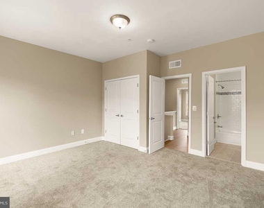 5230 Strathmore Avenue - Photo Thumbnail 21