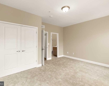 5230 Strathmore Avenue - Photo Thumbnail 22