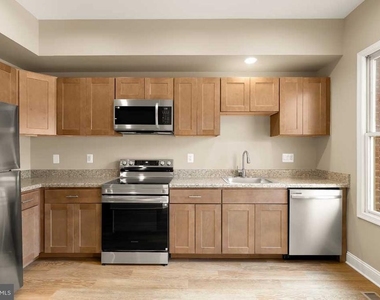 5230 Strathmore Avenue - Photo Thumbnail 6