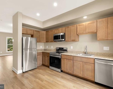5230 Strathmore Avenue - Photo Thumbnail 5