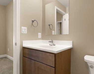 5230 Strathmore Avenue - Photo Thumbnail 26
